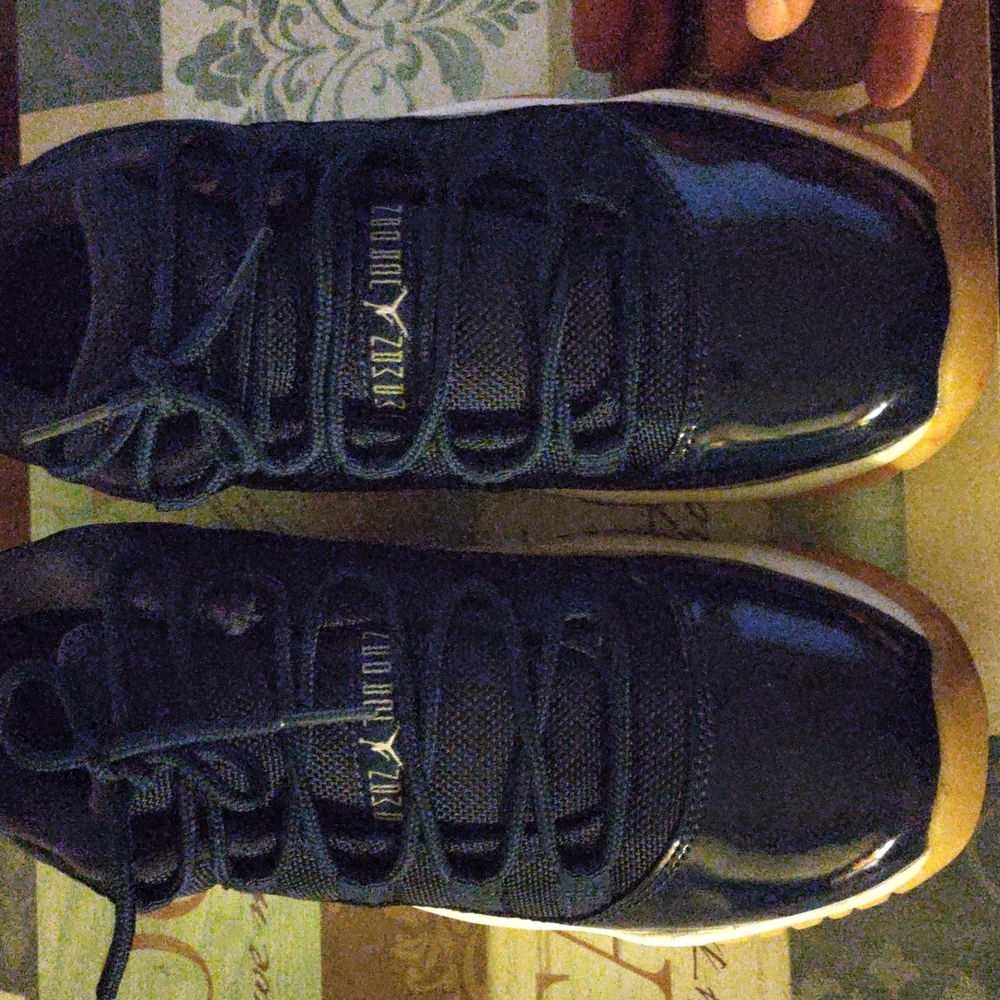 Jordan retro 11 authentic